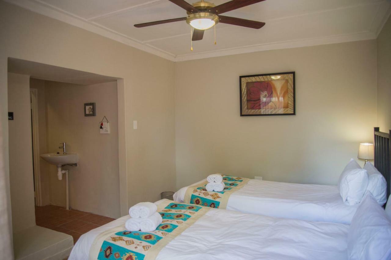Auberge de jeunesse Tsumeb Backpackers & Safari Extérieur photo